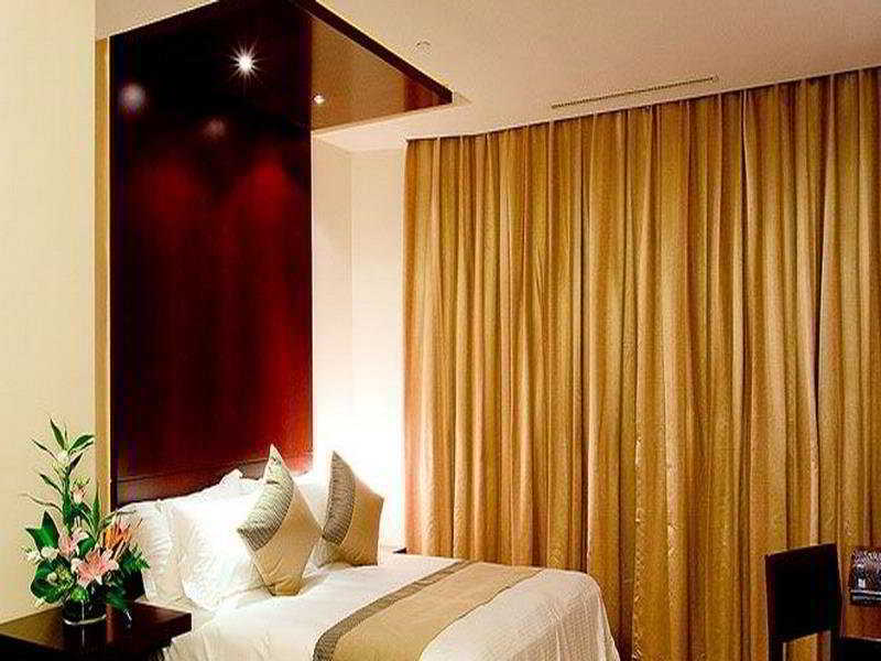 Ramada Plaza Shanghai Gateway Экстерьер фото
